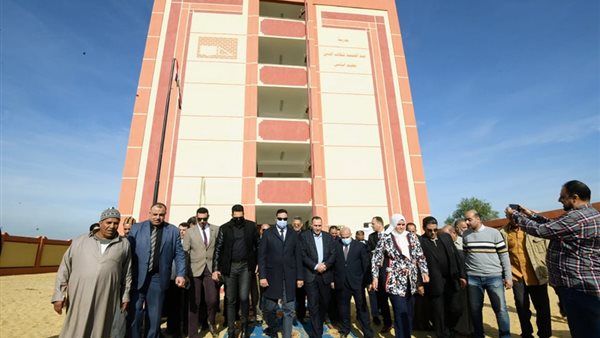 محافظ الدقهلية خلال