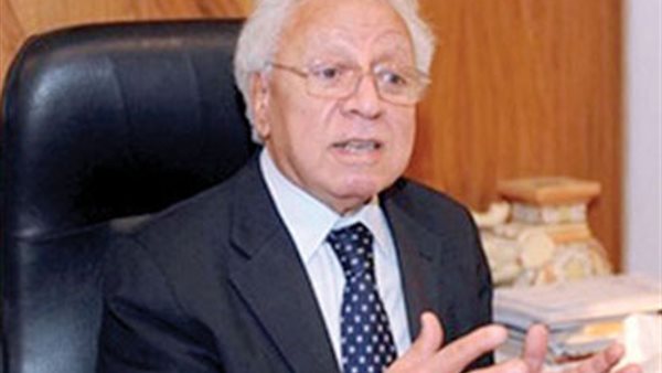 الدكتور شوقى السيد