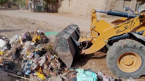 جانب من عمليات الازالة