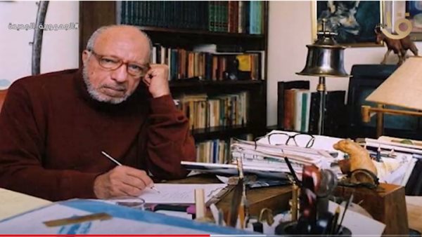 الكاتب الساخر أحمد