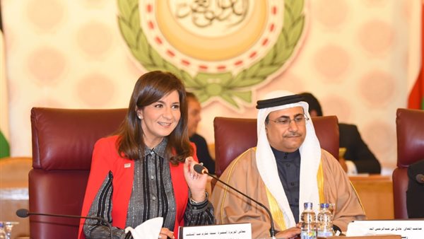 وزيرة الهجرة ورئيس