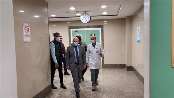 محافظ بورسعيد خلال