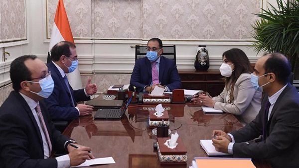 رئيس الوزراء يلتقي