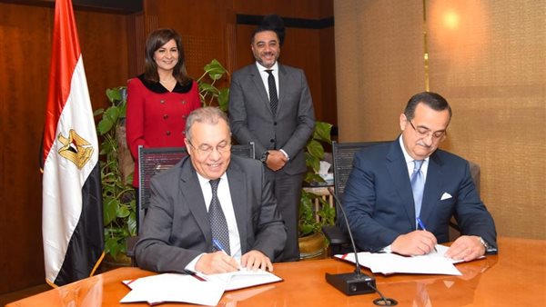 جانب من مراسم التوقيع