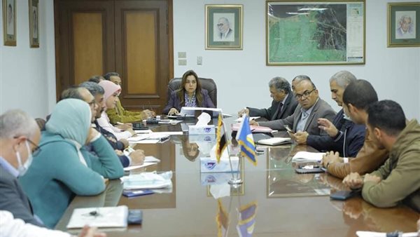 محافظ دمياط خلال