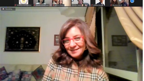 وزيرة الهجرة نبيلة