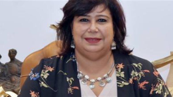وزيرة الثقافة إيناس