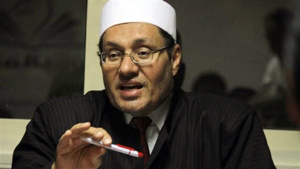 مصطفى راشد، العالم