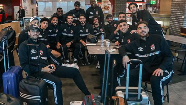 الاهلي في مطار القاهرة