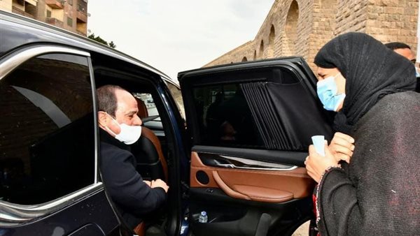 لقاء الرئيس بالأهالى