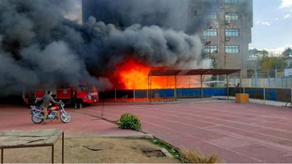 جانب من الحريق