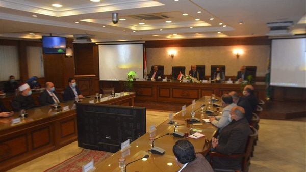 محافظ الجيزة خلال