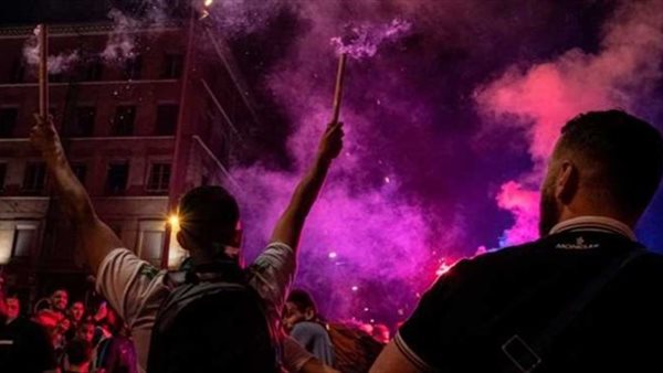 لحظة احتفال جماهير