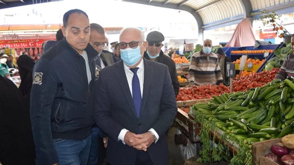 محافظ بورسعيد خلال