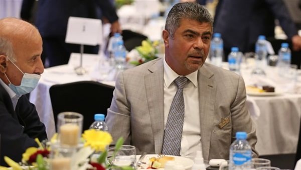  رجل الأعمال أيمن