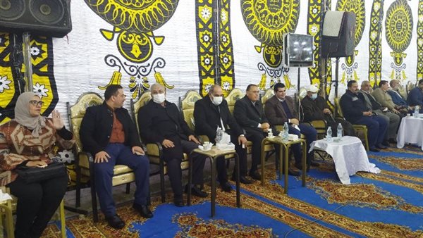 مشاركة المحافظ 