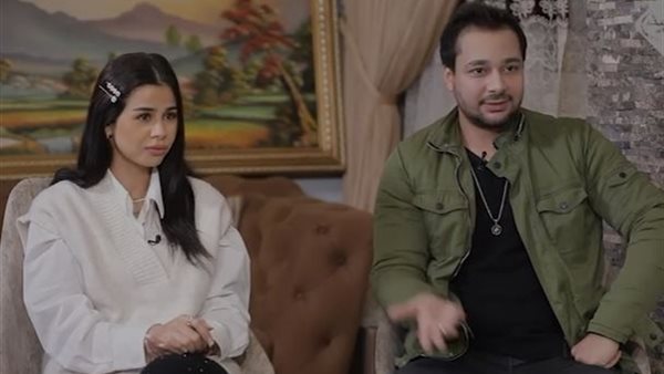 منة عرفة وزوجها 