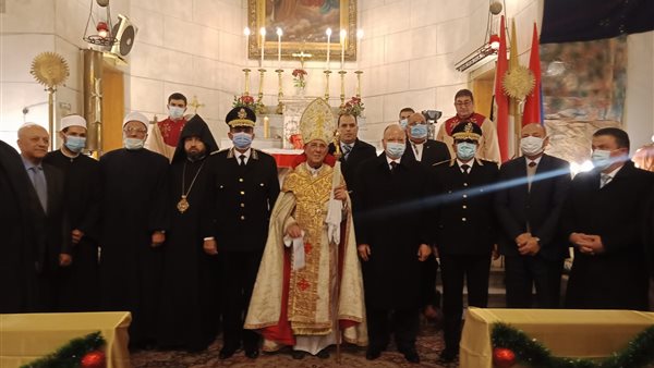 مشاركة المحافظ بالاحتفالات