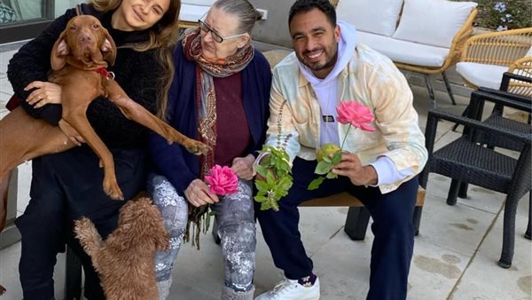 نيللي كريم وزوجها