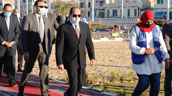 صورة من جولة الرئيس