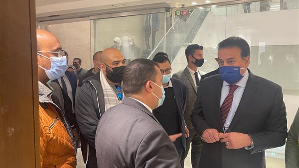 وزير الصحة فى مقر