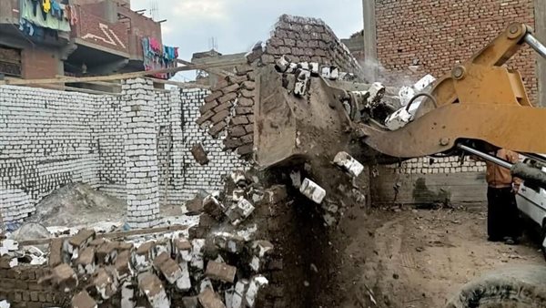 صورة من عمليات الازاله