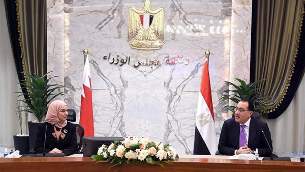 رئيس الوزراء خلال