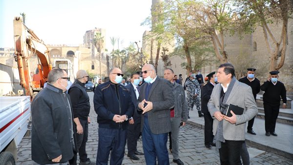 محافظ القاهرة خلال