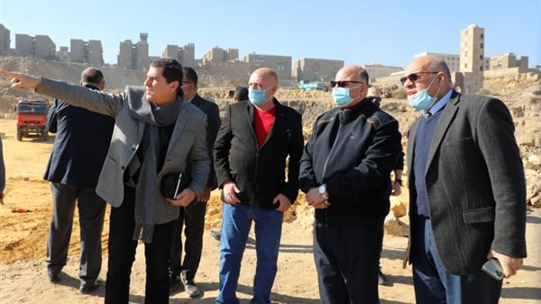 محافظ القاهرة خلال