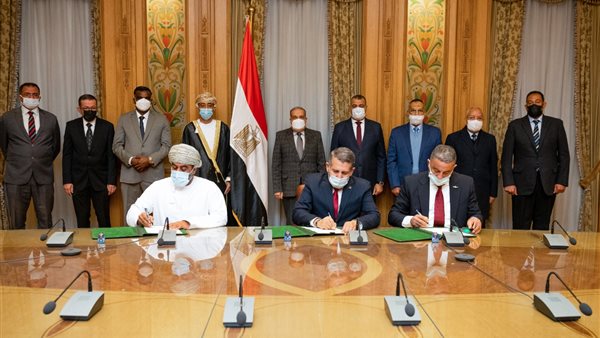 جانب من مراسم التوقيع