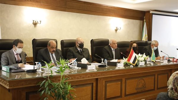 محافظ الجيزة خلال