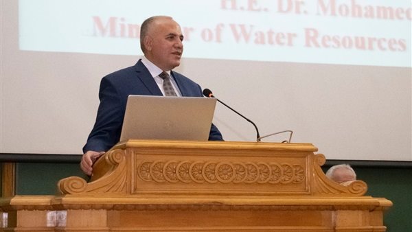 محمد عبد العاطي وزير