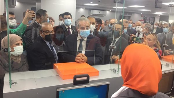 وزير التموين علي