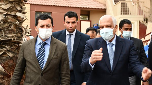 وزير الرياضة ومحافظ