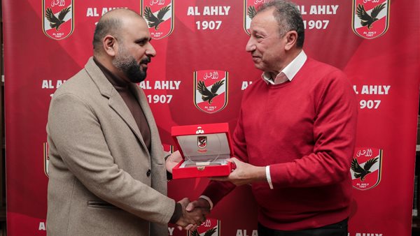 محمود الخطيب والمعلق