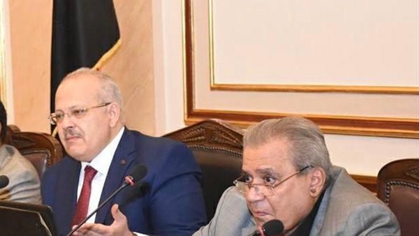 رئيس جامعة القاهرة