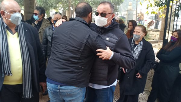 محمود الخطيب في الجنازة