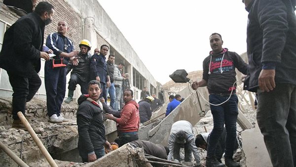 صورة من رفع انقاض