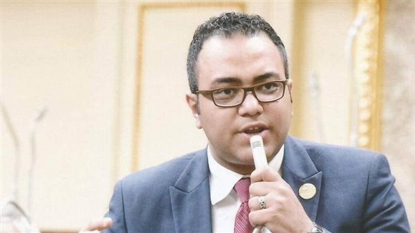 الراحل احمد زيدان