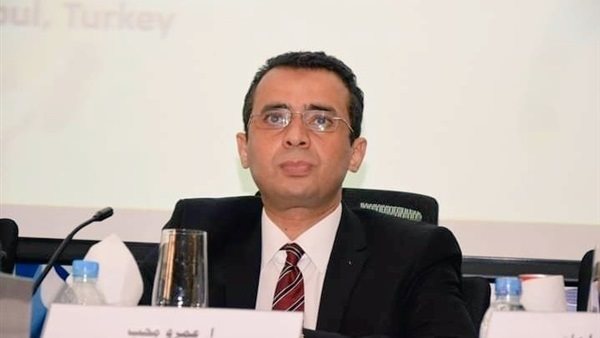  الدكتور عمرو محب