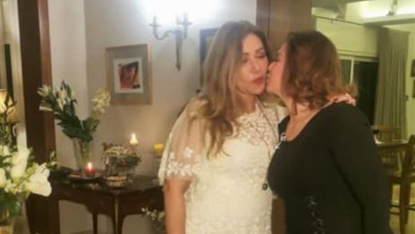 ليلى علوى والهام