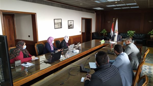 وزير الري خلال الاجتماع