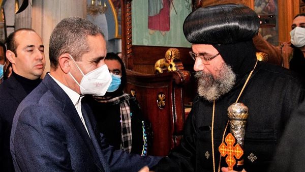 محافظ الغربية يقدم