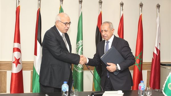 جانب من مراسم التوقيع