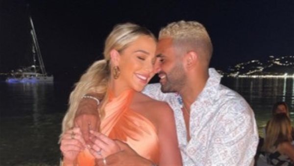 رياض محرز وعارضة