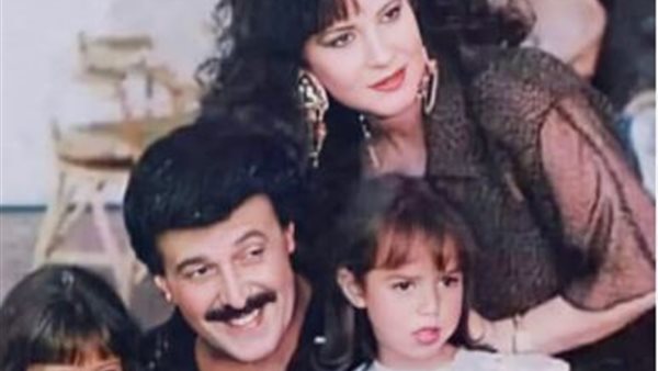 دنيا سمير غانم ووالديها