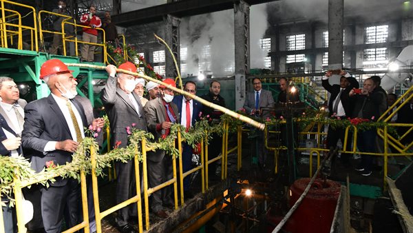 محافظ قنا يطلق إشارة