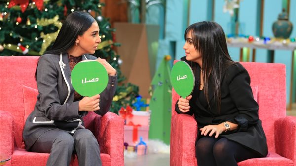 سلمي أبو ضيف وشقيقتها