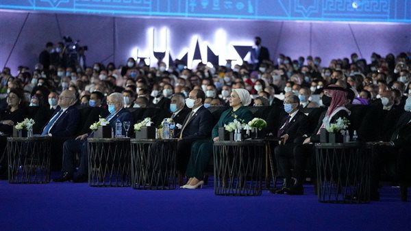 الرئيس السيسي والسيدة