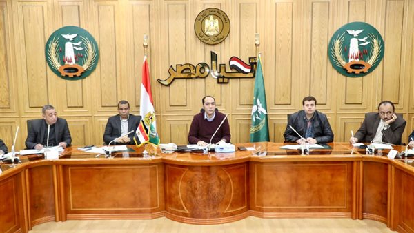 محافظ المنوفية خلال